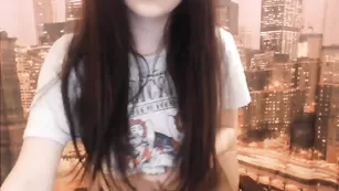 Жаркая красотка Satanaa666 теребит свои дырочки