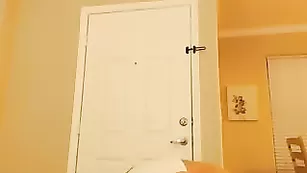 Роскошная красотка cristinetyler куражится с секс игрушками