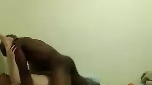 Шикарная чика Rosalieavana трахается с негром