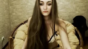 Замечательная телка Tina_dous0n ласкает вагинальное отверстие