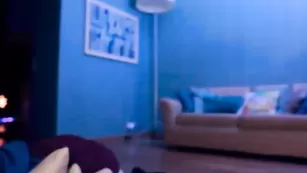 Рыжая модель Shy_jane страстно мастурбирует пизду