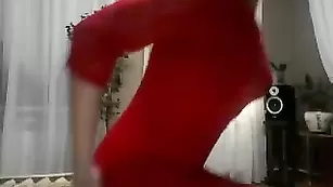 Взрослая пассия Arina1976 шалит во фри чате