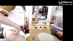 Шальная сука Lana жестко трахает анал