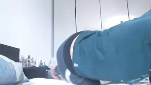 Грудастая курва Laddyk нежно теребит пизду