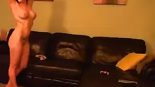 Шальная самка трахается с парнем Bigdaddyandblondie