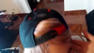 Шальная путана Milasteele отсасывает хуй