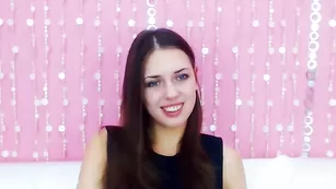 Милая цыпочка Lusciouslilux сочно теребит анус