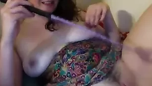 Восхитительная телка Sunflowerslut куражится в привате с секс игрушками