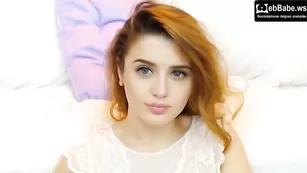 Рыжая малышка SophyeBlu общается во фри чате