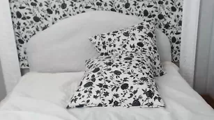 Шальная пассия Lindiexx теребит вагинальное отверстие