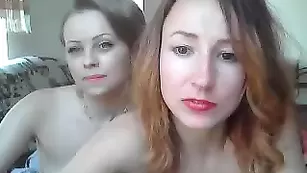 Шальные телки Analbutterfly85 занимаются анальной дрочкой