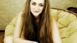 Пылкая детка Tina_dous0n теребит вагину секс игрушкой