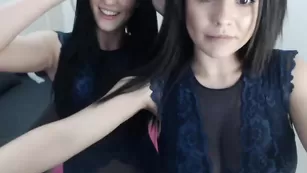 Роскошные подруги Lilemma показывают свои прелести