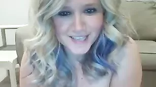 Импозантная пассия Horniesthousewife смачно дрочит киску