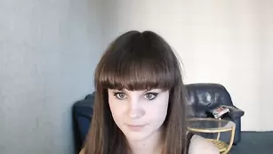 Бесподобная стерва AllureKitty общается в чате