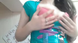 Кокетливая стерва Lola4dave демонстрирует пышные формы