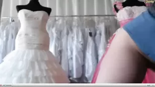 Жаркая барышня Myrabbelle_hot мастурбирует вибратором