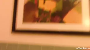 Сучка с большой попой ChloeLamb делает минет