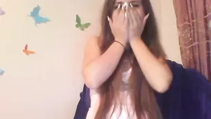 Импозантная бикса Lia66 показывает сочную попу