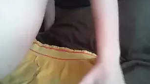 Грудастая бабенка Littlewhore4use нежно дрочит киску