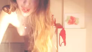 Строптивая пассия Jusse_mix танцует стриптиз