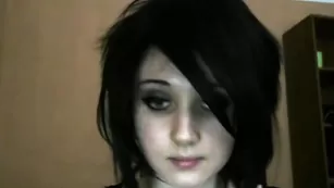 Роскошная кобыла BJDdoll66 наминает свои груди