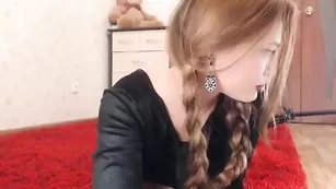 Восхитительная леди Amilara страстно дрочит анус