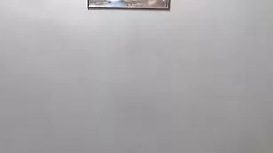 Восхитительная брюнетка Mimika8 позирует в нижнем белье