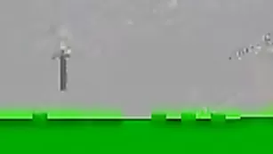 Симпатичные девушки Mezmeranda раздеваются перед камерой