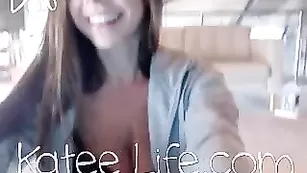 Пылкая брюнеточка Katee Life ласкает большие сиськи