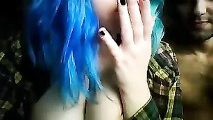 Грудастая стерва Margery28 отсасывает парню член