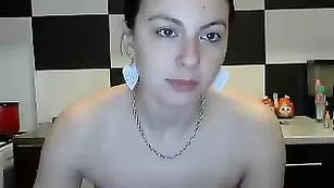 Мокрая цыпочка Beauty_shy5 теребит вагину пальчиками