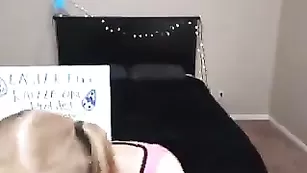 Строптивая куколка GingerOneil общается во фри чате