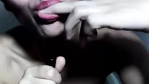 Озорная курва Titasexihot мастурбирует пизду