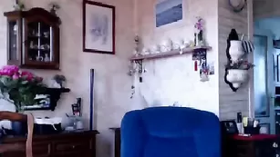 Яркая путана Cutie_ruby69 куражится в нижнем белье