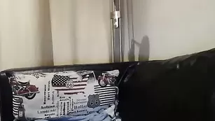 Сексуальная школьница Putibaby общается во фри чате