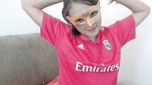 Сексуальная фанатка Annietaylor_cb показывает бритую пизду