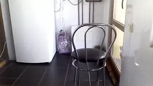 Смазливая куколка Antonia__23 присаживается на страпон