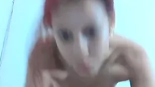 Изысканная рыжая Sakurasda показывает свои прелести