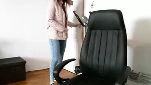 Озорная шлюшка Sexy_sabotage нежно теребит пизду