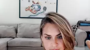 Замечательная шваль Allyson_taylor соблазняет пышными формами