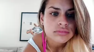 Замечательная шваль Allyson_taylor соблазняет пышными формами