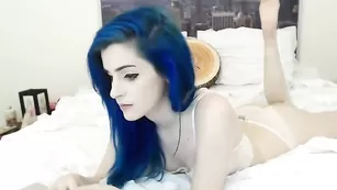 Строптивая шалава Kati3kat общается во фри чате