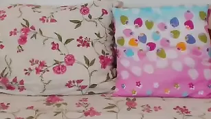Соблазнительная блонда Sweet_ary трахается секс игрушками