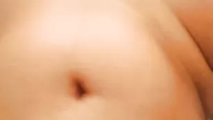 Желанные лесби Shalome лижут бритые пизденки