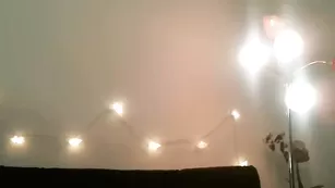 Шальная цыпочка Baileyrayne обсасывает резиновый пенис