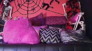 Жаркая пассия Dayaanna общается во фри чате