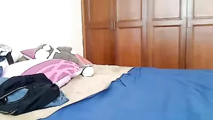 Озорная курва Sexyaliceskay танцует стриптиз