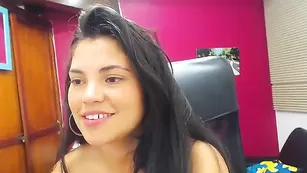 Строптивая пассия Amber_randy дрочит сочную пизденку