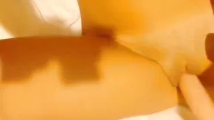 Молодая шлюшка Kendalltyler развлекается с секс игрушкой